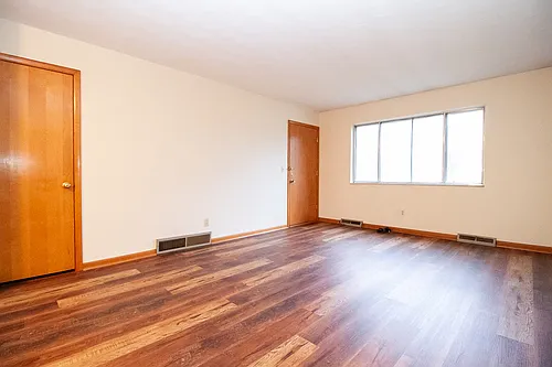 2962 Carskaddon Ave #1 — Photo 2