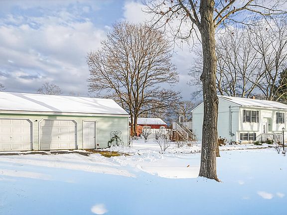 3rd image of 14 Fairfield Road