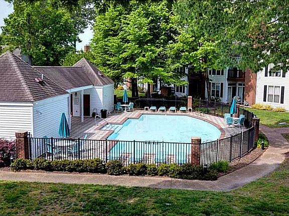 5th image of 627 Ironwood Dr