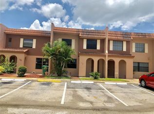 14 Matador Ln, Davie, FL 33324