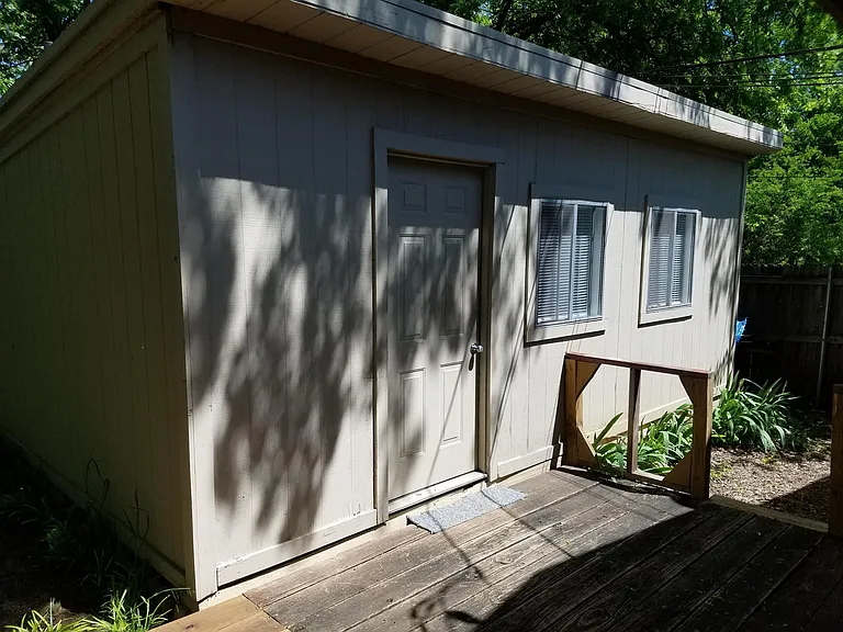 Bonus Building