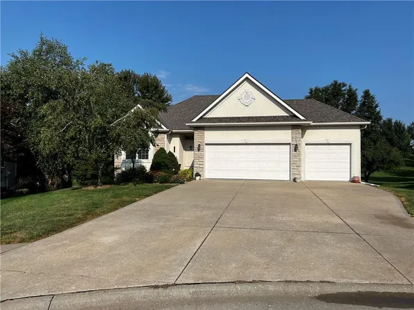 4707 Wilshire Dr N, Saint Joseph, MO 64506