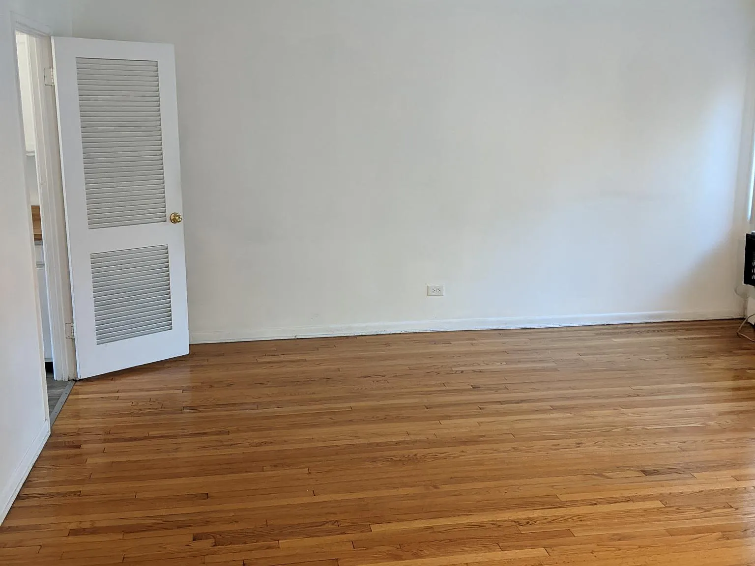 2 bed, 1.5 bath, 1000 sqft, $1,900 — Photo 3