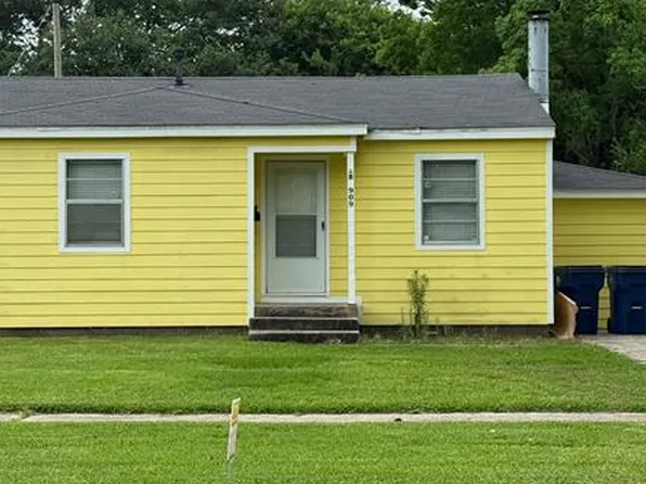 909 14th Ave N, Texas City, TX 77590