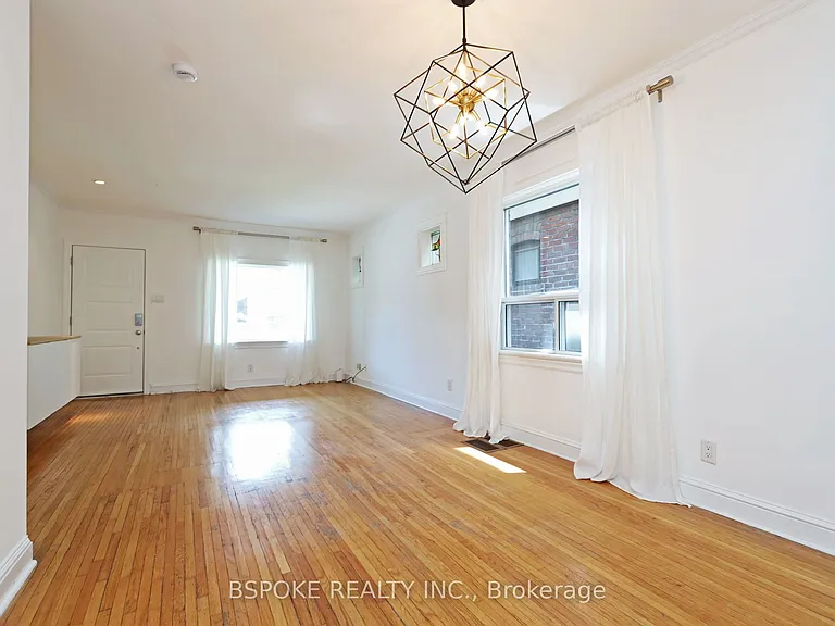 21 Curzon St — Photo 7