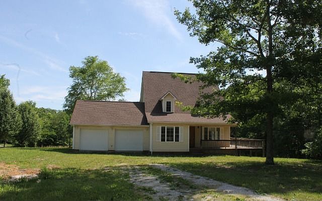 1st image of 102 Rose Cir