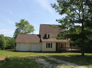 102 Rose Cir, Kingston, TN 37763