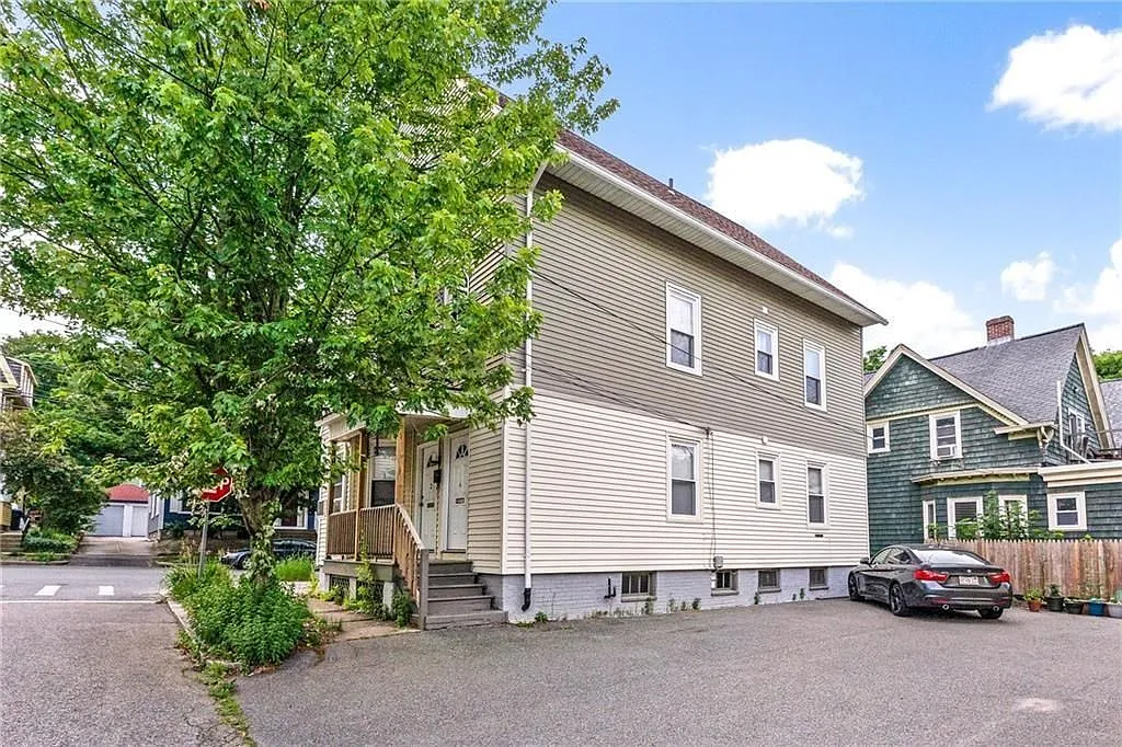 2 bed, 1.0 bath, 650 sqft, $2,000 — Photo 2