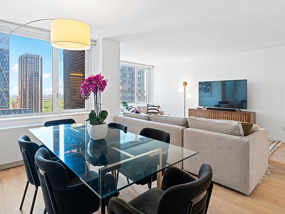 5th image of 322 W 57th St APT 49M1