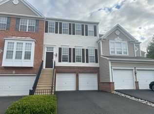 22 Cornerstone Ct #1, Doylestown, PA 18901