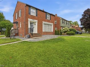 2560 Milton Rd, University Heights, OH 44118