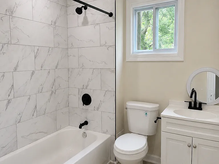 7612 Hackett Ave — Photo 6