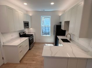 851 N Western Ave #1R, Chicago, IL 60622