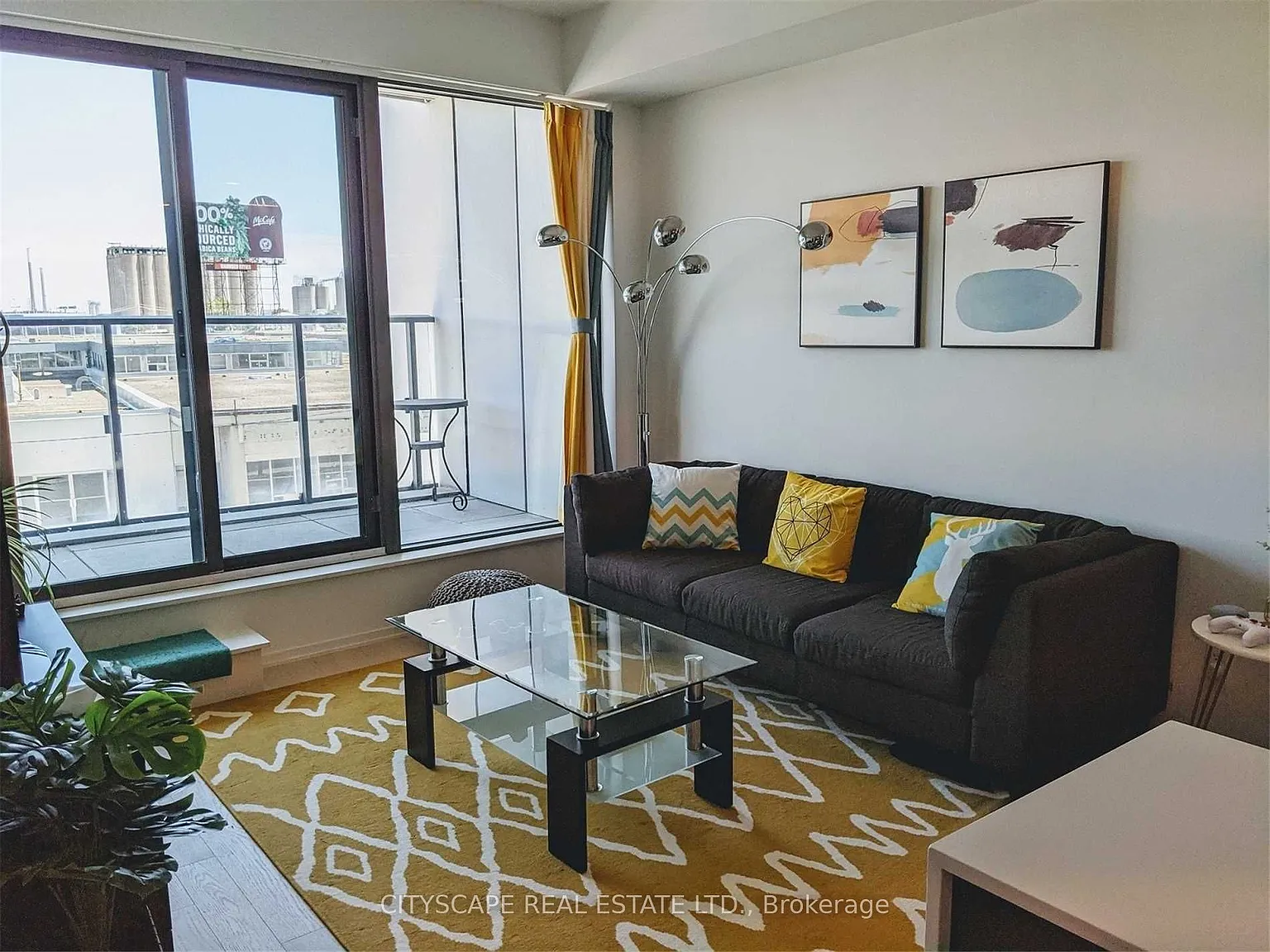 3 bed, $3,300 — Photo 1