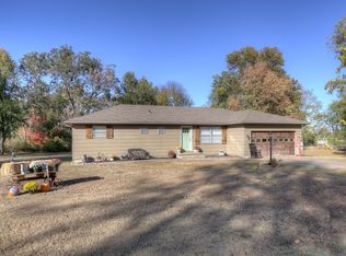 17107 Irish Rd, Carthage, MO 64836