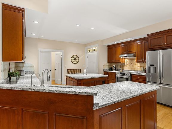 5th image of 51 Childs Drive