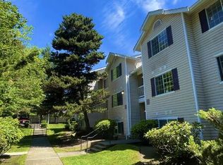 19230 Forest Park Dr NE APT K335, Seattle, WA 98155