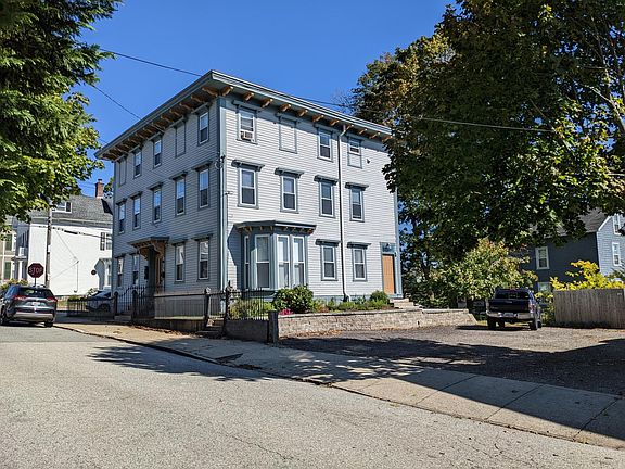 4th image of 154 Peirce St APT 2