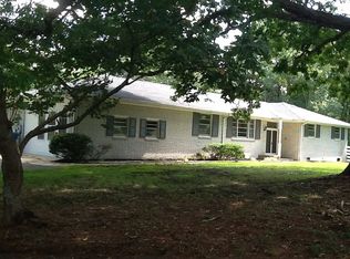 832 Little Neck Rd, Virginia Beach, VA 23452