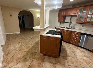11925 NE 2nd Ave #B317, North Miami, FL 33161