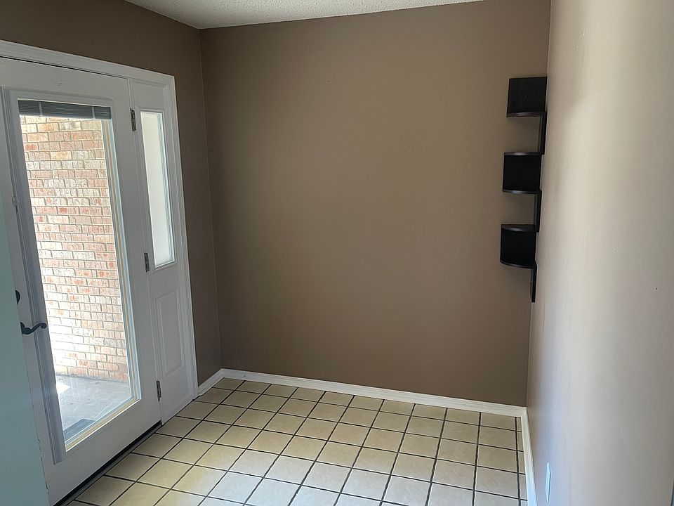 1st image of 510 W Amanda Ave