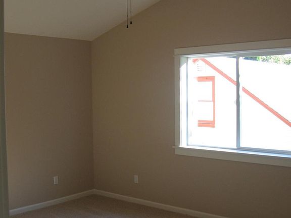 Huge Vaulted Master w On Suite and W/I Closet