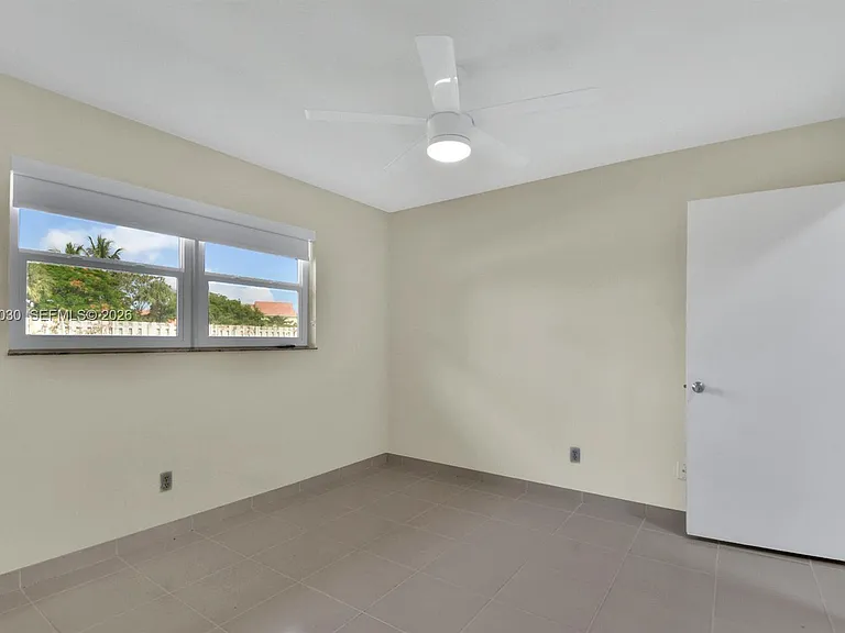 2480 Windsor Rd — Photo 38