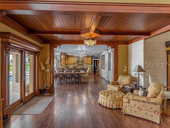 5th image of 14201 Carol Manor Dr