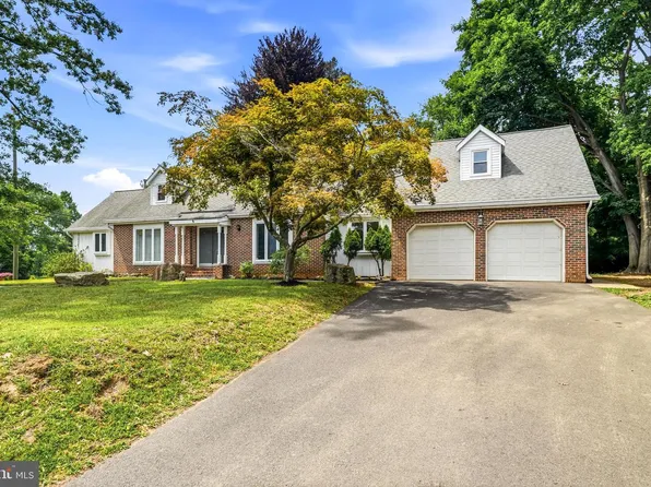 103 E Winchester Ave, Langhorne, PA 19047