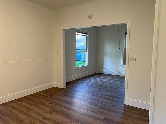 3rd image of 533 W Cherry St #4
