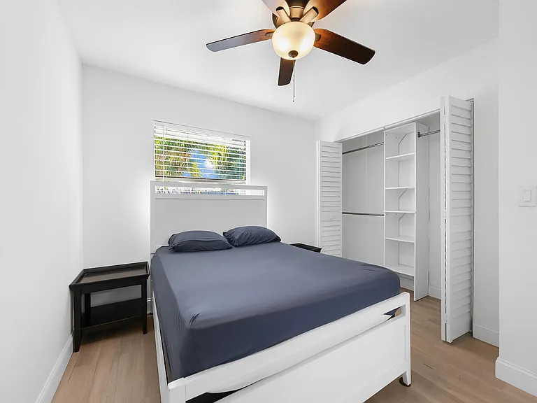 321 SW 14th St #3 — Photo 7