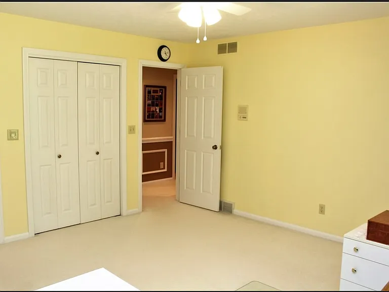 7217 Pine Tree Ct — Photo 30
