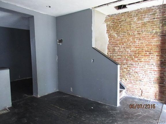 3rd image of 1912 E Warne Ave
