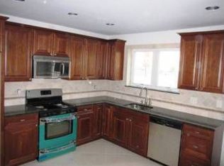 717 Annin St, Philadelphia, PA 19147