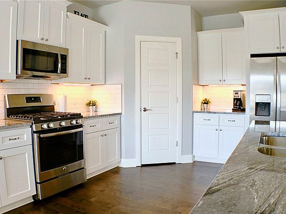 4th image of 4603 SW Bamboo Ave