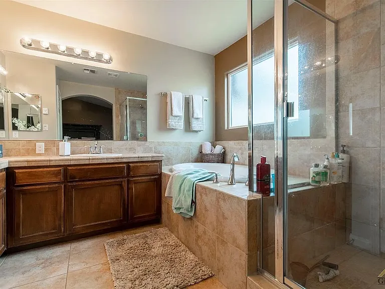 10825 Coronado Pointe Dr — Photo 3