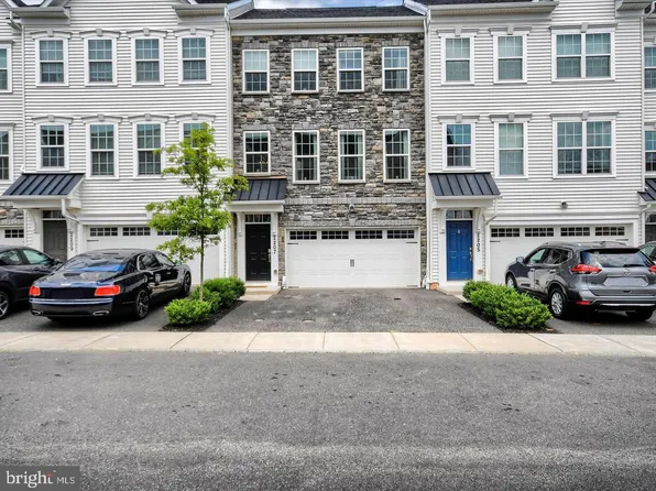 2207 Evin Dr, Warrington, PA 18976