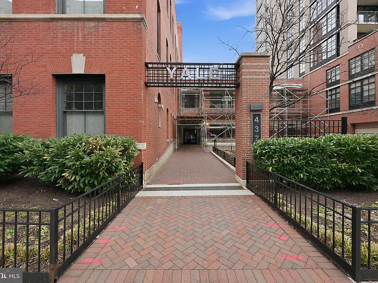 437 New York Ave NW #1005 — Photo 23