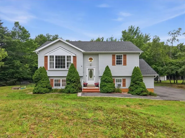 209 Center Dr, Blakeslee, PA 18610