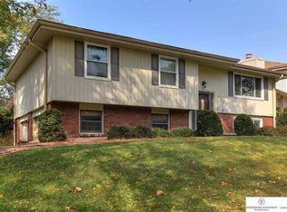7382 Jefferson St, Ralston, NE 68127