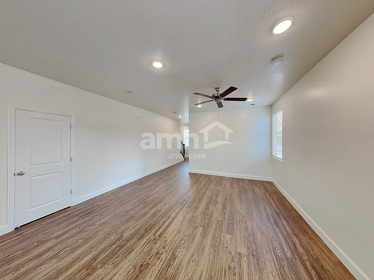 2624 W 3340 S — Photo 7