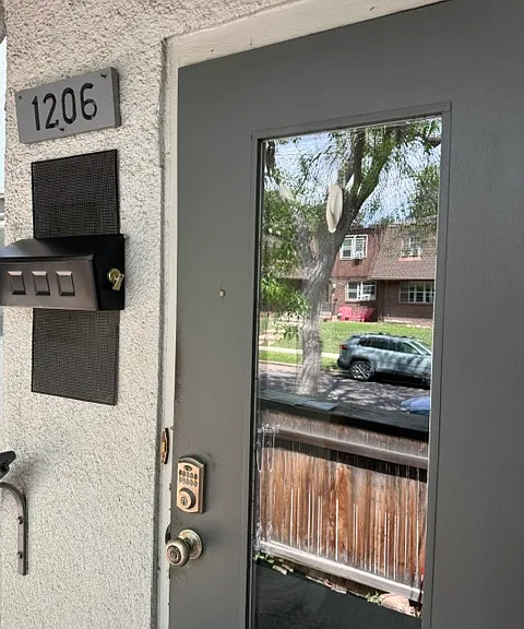 1206 E Cedar Ave — Photo 4