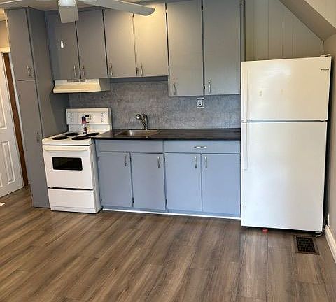 3rd image of 21 AA James St