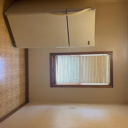 4th image of 1528 SW 45th St