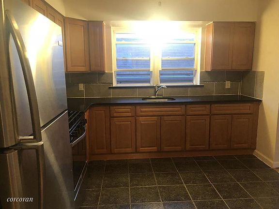 2nd image of 1015 E 88th St #2