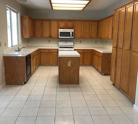 2nd image of 1221 William Moss Blvd