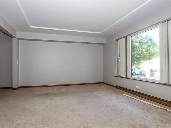 4th image of 5596 Sunnywoods Ln