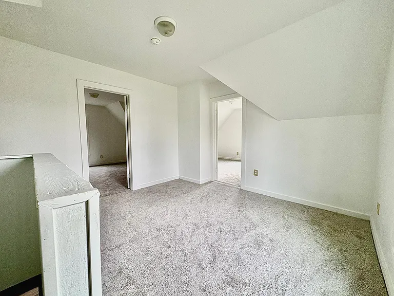 2117 Bertrand St — Photo 15