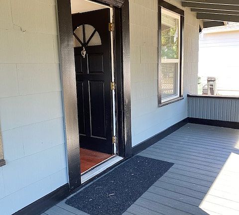3rd image of 302A Van Trump Ave NE #A