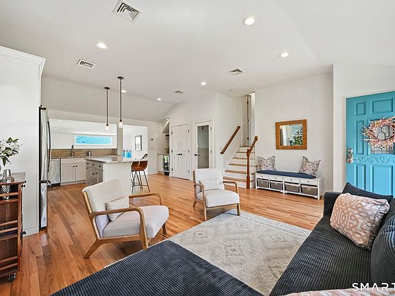 4th image of 34 Andover Road